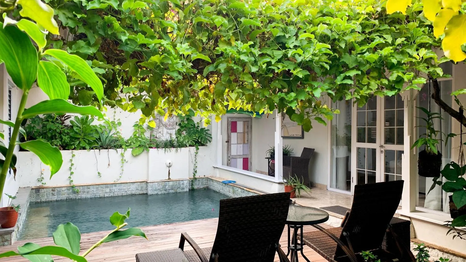 Tropical Oasis 2 Bedroom Villa - Near Beach Seminyak